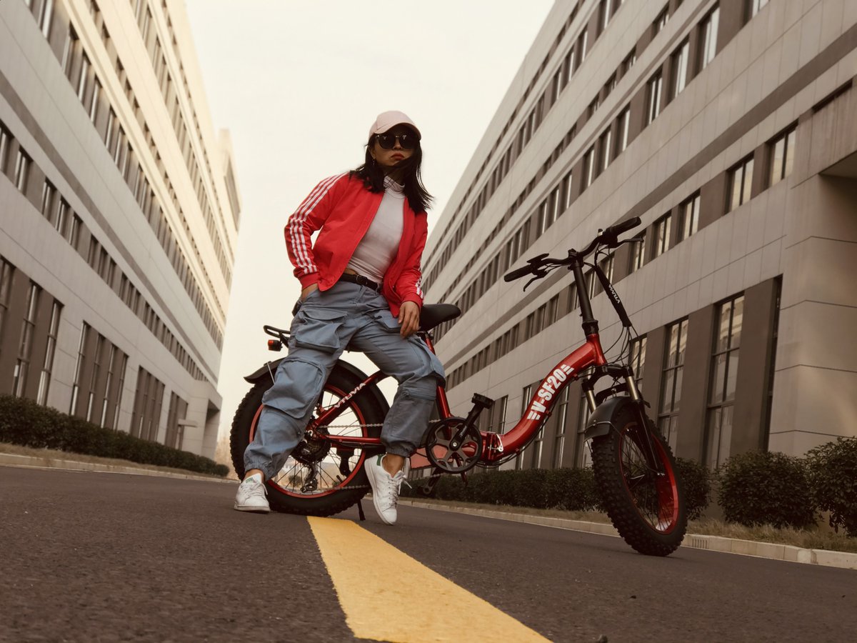 VincentMo11's tweet photo. Cool girl, cool #SF20 ebike😎😎#Electricbike #ebikes #MTB #losangeles #weekend #bicycleschangelives #bicycleschangelives https://t.co/WnZd75gn3h