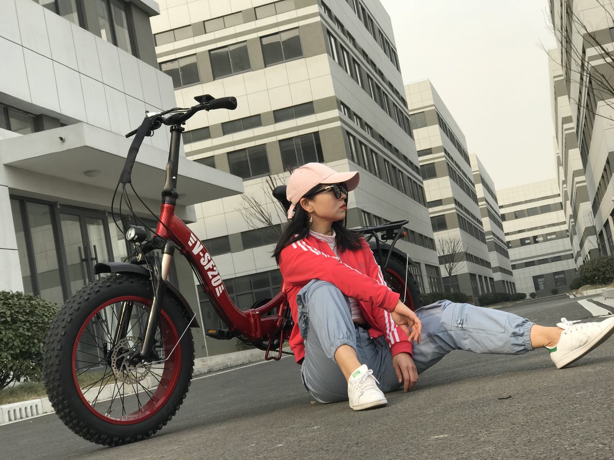 VincentMo11's tweet photo. Cool girl, cool #SF20 ebike😎😎#Electricbike #ebikes #MTB #losangeles #weekend #bicycleschangelives #bicycleschangelives https://t.co/WnZd75gn3h