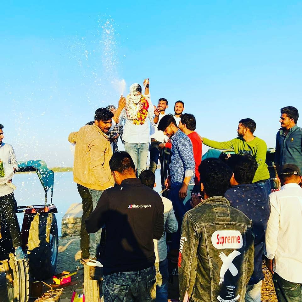 MohanChoudhry_'s tweet photo. मेरे जन्मदिवस के मौके पर इतना मान सम्मान देने के लिए धन्यवाद युवा टीम पंचायत समिति सांगानेर आपका साथ व सहयोग हमेशा बना रहे ।
#Mohan_Choudhary https://t.co/8AIYx6PQeR