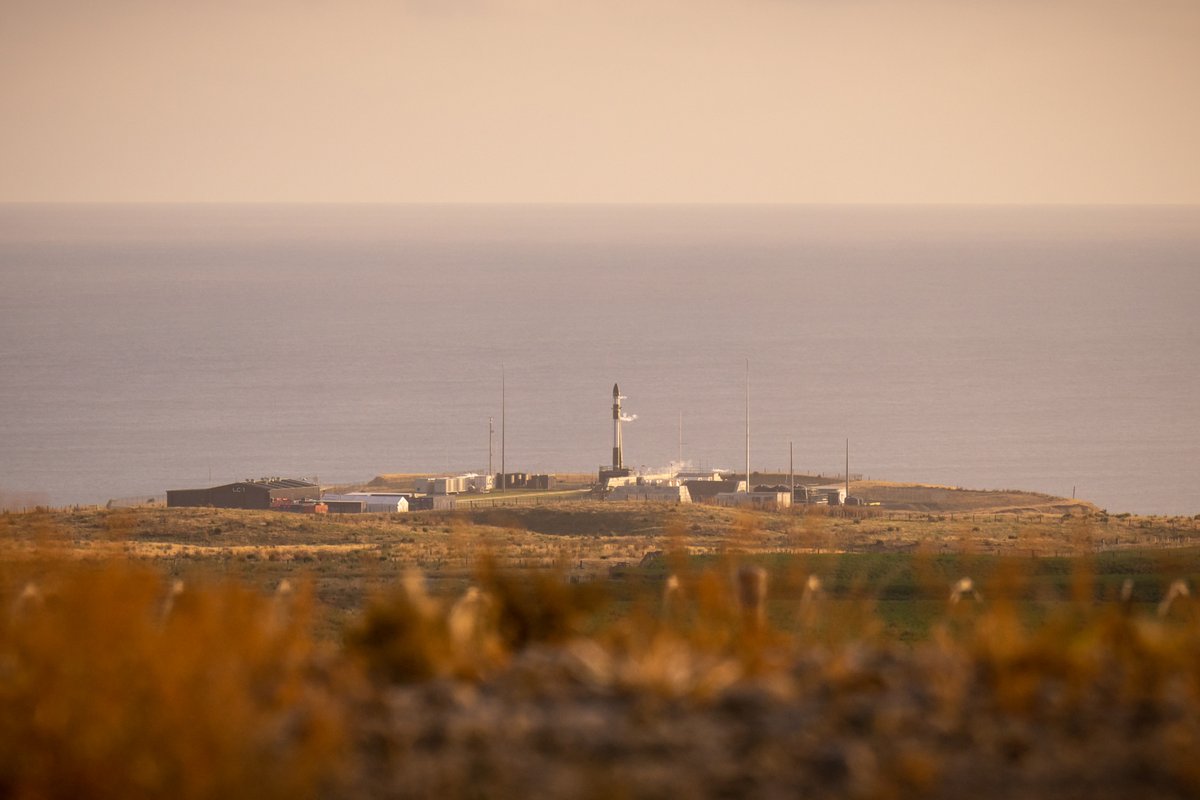 RocketLab's tweet photo. After standing down over the weekend Electron is ready to leave the crust! With the weather less than ideal tomorrow, we're targeting January 20th NZT/UTC for lift-off. 

Launch window: 
🚀19:45 - 21:15 NZDT
🚀06:45 - 08:15 UTC
🚀01:45 - 03:15 EST 
🚀22:45 - 00:15 PST (19/20 Jan) https://t.co/XnlwcOK3XS