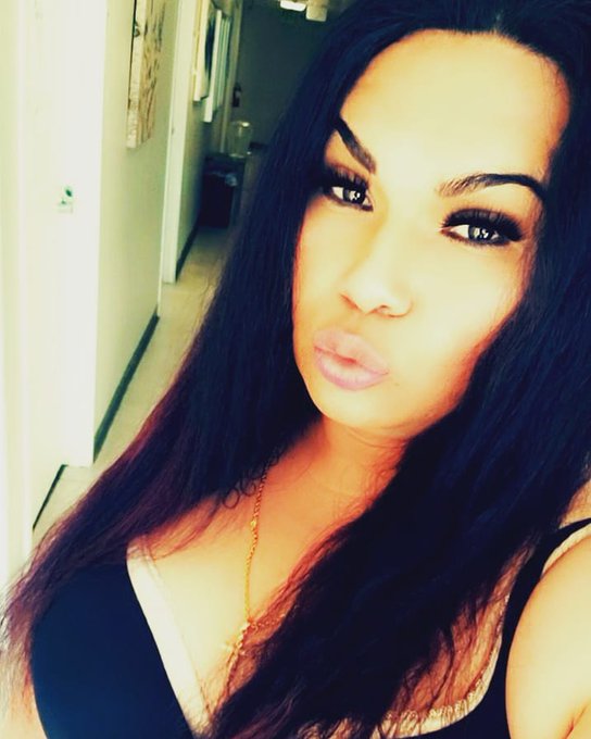 Porn star Mercedes Del Rio  In black sexy bra https://t.co/HlCg758rod