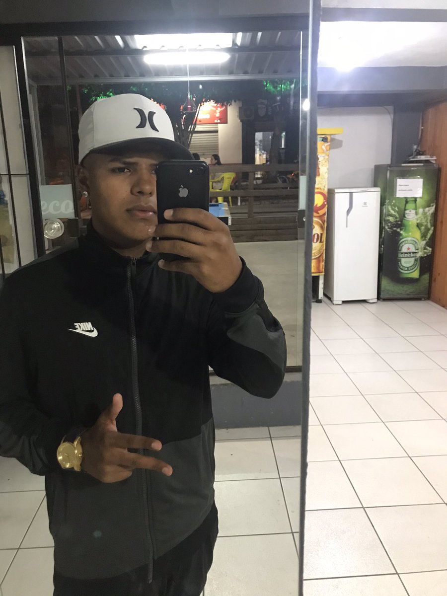 thiagoosilvaa14's tweet photo. 🏌🏾‍♂️ https://t.co/rIEu5ULpDZ