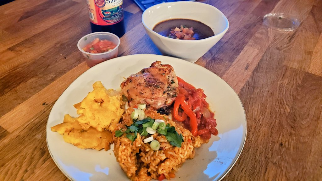 dotsciguy's tweet photo. Now time to eat. #crexperience #cr21 https://t.co/SFRGYj2bIM