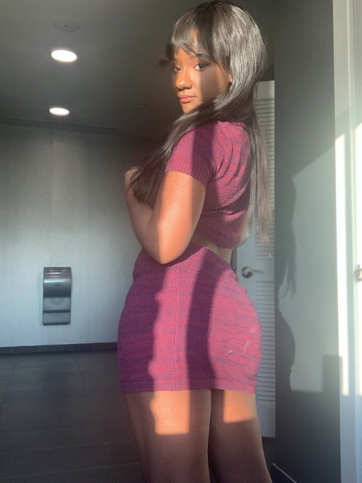 i don&rsquo;t know where else to put these https://t.co/LxAzHONtV7<a href="/tag/blackcosplayer"class="tags"><span>#blackcosplayer</span></a><a href="/tag/cosplayersunder1k"class="tags"><span>#cosplayersunder1k</span></a><a href="/tag/cosplayer"class="tags"><span>#cosplayer</span></a>