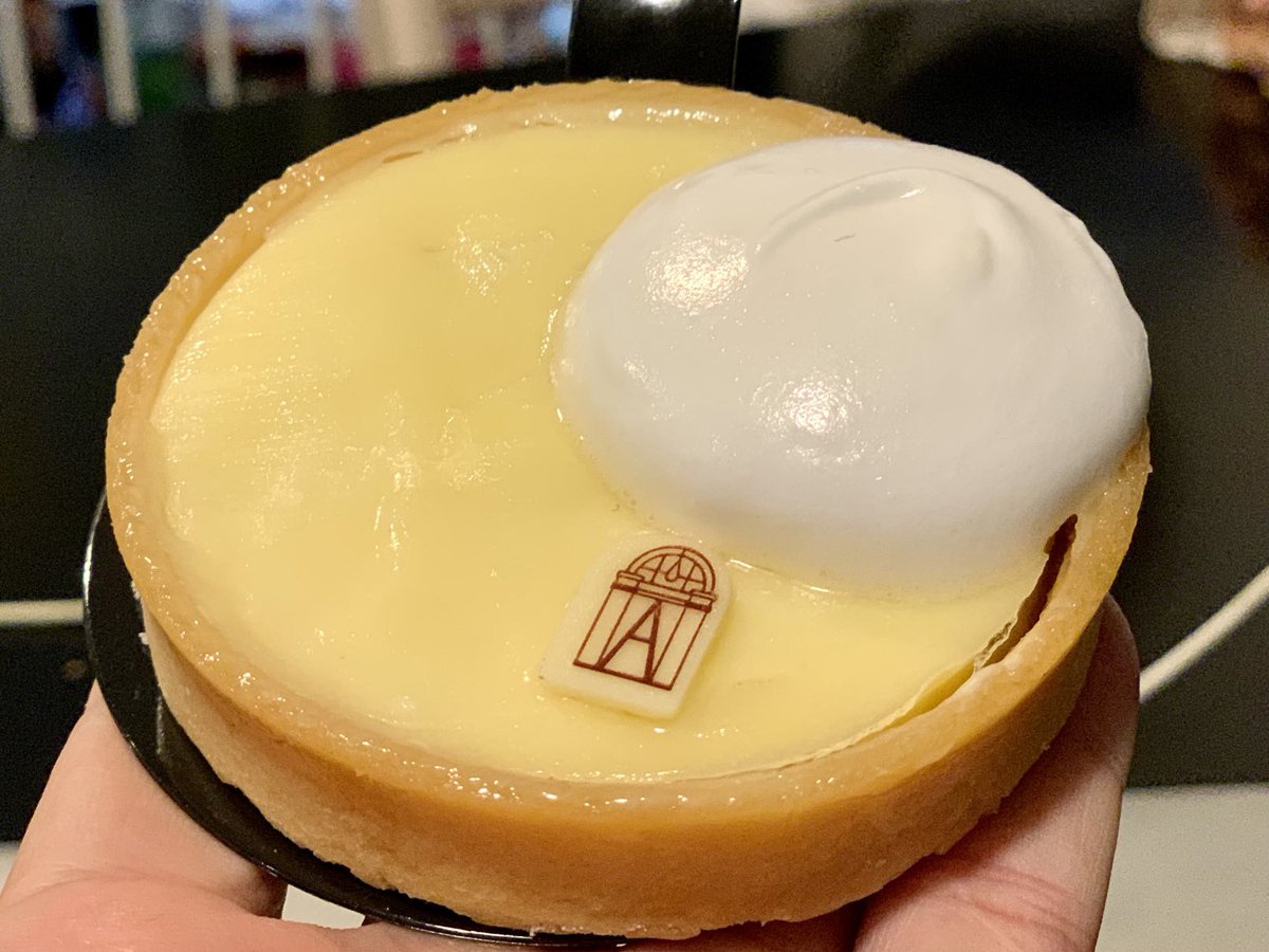 ShuHirata's tweet photo. Some wrote this is the best Mont Blanc in the world but I like their lemon tart better :)「世界で一番美味しいモンブラン」と書いた人がいたけど、わたしはここのレモン・タルトの方が美味しいと思いました^o^
#モンブラン #angelinaparis #1903年創業 #パリの老舗 #fromparis https://t.co/V03cDnxtsn
