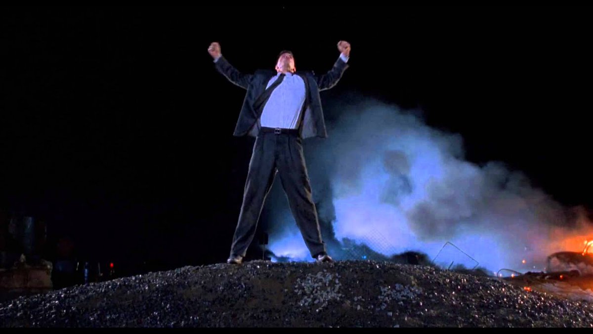 It's easy to sneer at JOHNNY MNEMONIC, but there are things to praiseThe director Robert Longo is a painter & has a good eye. He later said he wanted the film to be a sci-fi BLUE VELVET but its tone was lost in editing. I can believe that. It's sometimes quite funny.