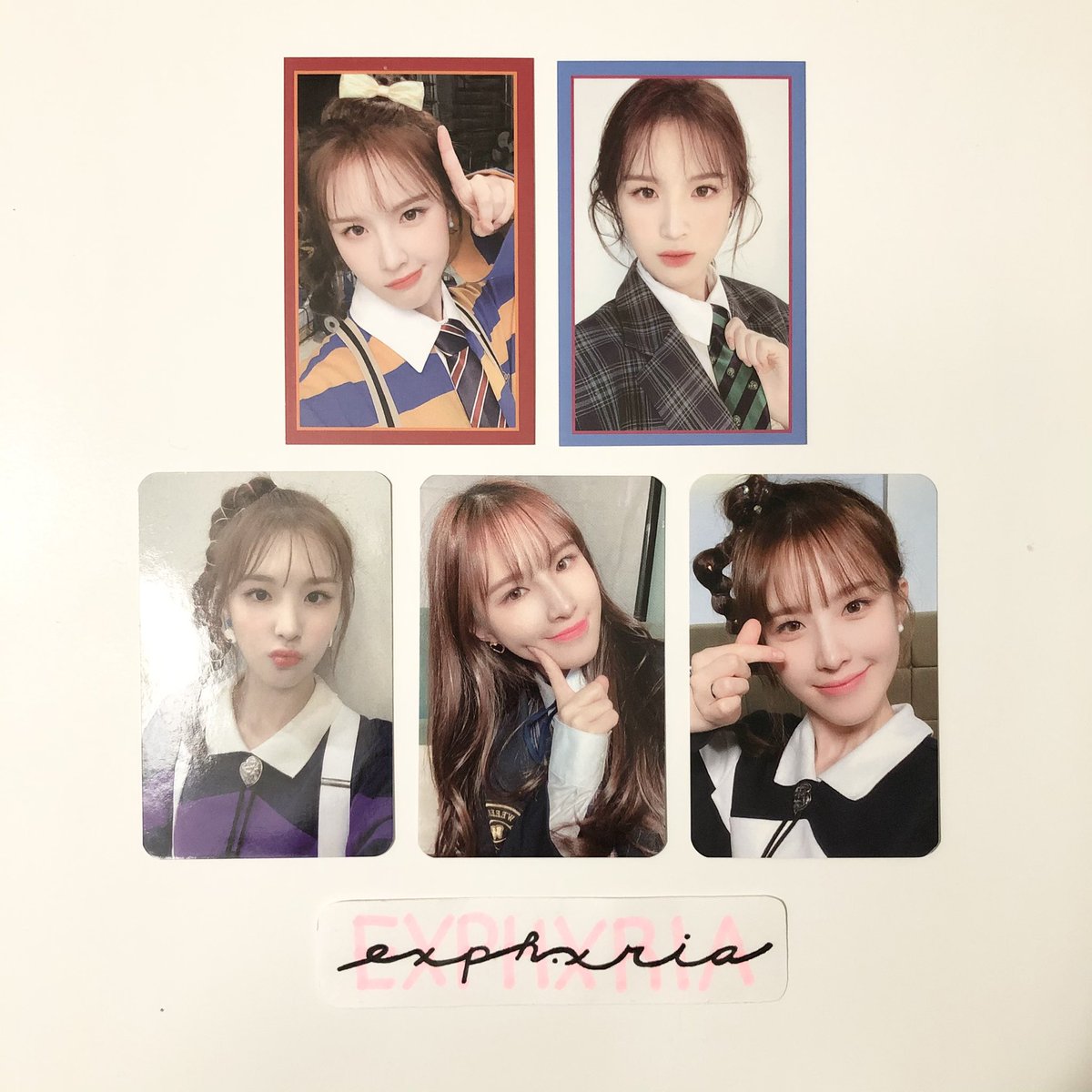 wts/t weeekly we can jaehee pcs

$6 shipped per regular ; $8 shipped per preorder (+$1.00 ww)

please dm for availability and read the first 3-4 infos in my carrd exphxria.carrd.co

tags 🏷 photocard soojin jiyoon monday soeun jaehee jihan zoa mmt makestar