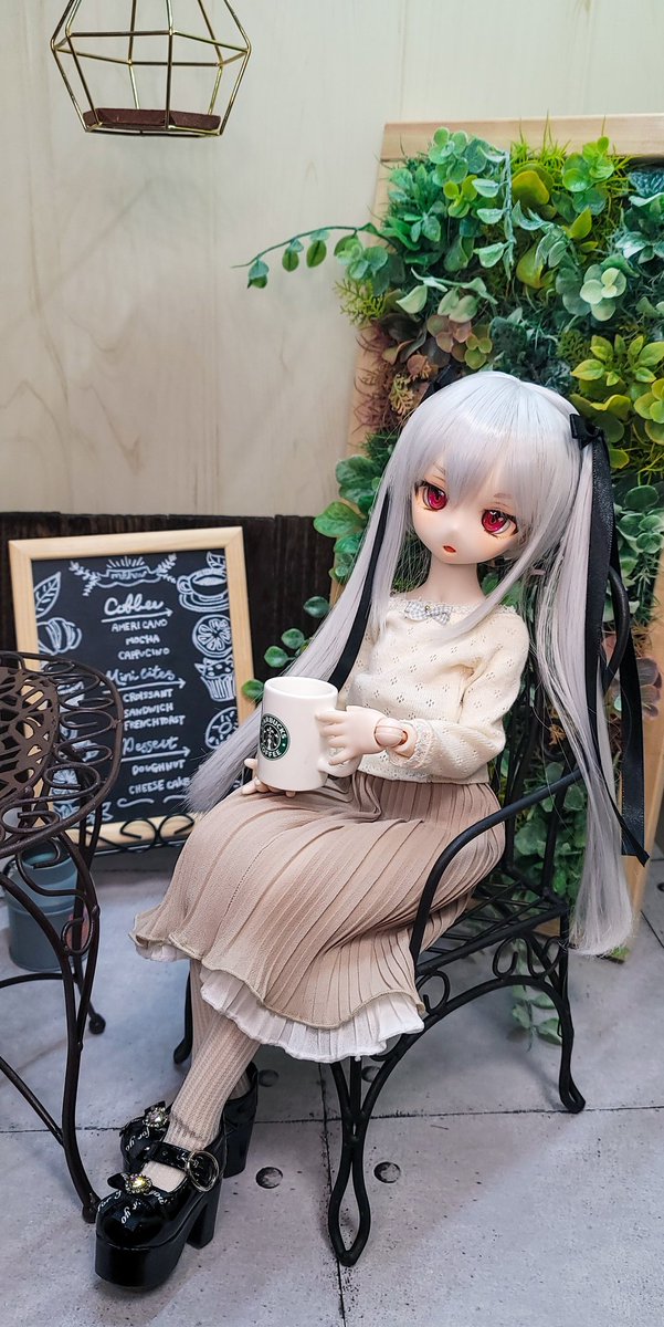 AIRA_doll_'s tweet photo. おはようございます☀️噂のしまむらスカートをGETしました。重ねるとレースみたいになるので、オススメです✨
#ふにゃほわっ子
#MDDはいいぞ https://t.co/SokteC4YSi