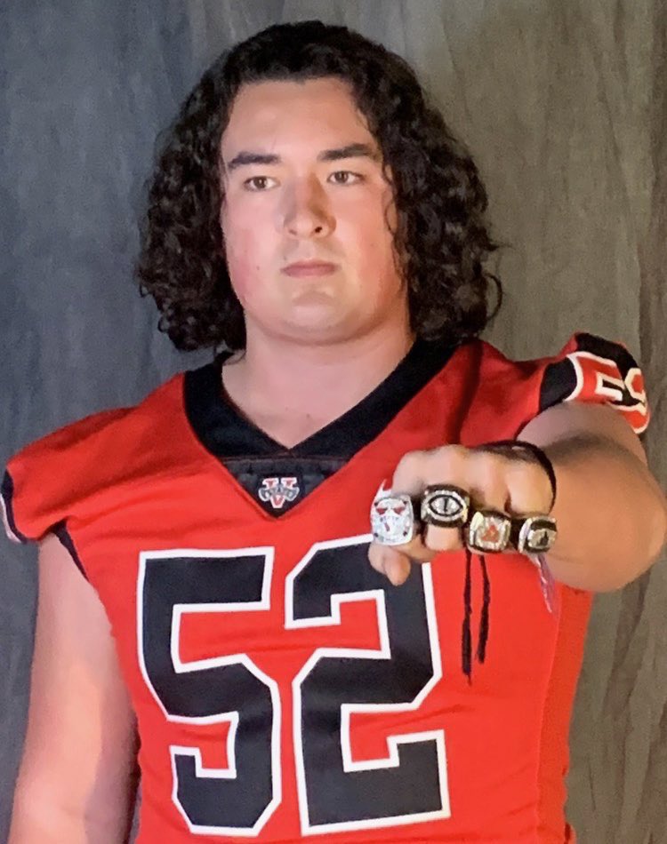 b_stefan33's tweet photo. Blessed to have an Opportunity to play football at the next level. I have decided to Commitment to Valdosta State!! @valdostastatefb @CoachGGoff @MCYELL @RecruitGeorgia @GeorgiaPrepMag @valdostastate @CedarwoodTavern @BlazerAthletics @WoodstockFtball https://t.co/1tHhuz7vou