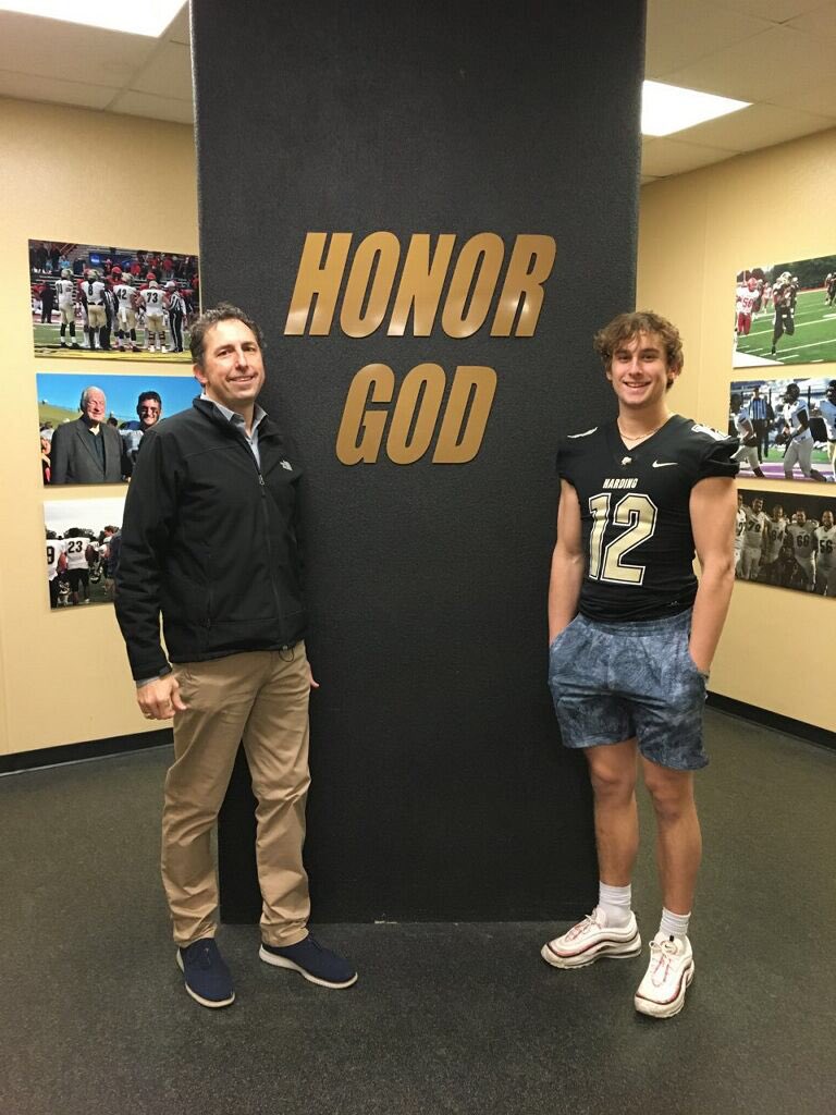 AudieIsbell's tweet photo. Beyond blessed to announce that I am committing to the #3 defense in the country at Harding University!!
@chadpegues1 @PaulSimmonsHU @grace_prep @TXPrivateFBGuy https://t.co/YF3tKYQLpf