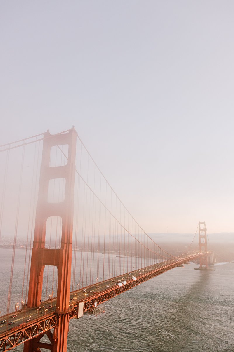 KhuongDo22's tweet photo. A little fog, a sunset, and the infamous red gate bridge https://t.co/515eIswphB