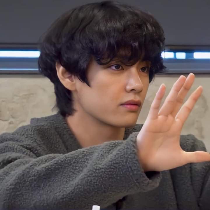 ParkTiming's tweet photo. My little bear 💜
#KIMTAEYOUNGYOUAREPERFECT https://t.co/r9PdAV0v82