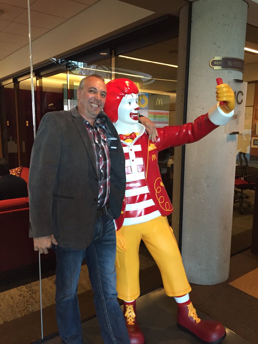 LeightonKolk's tweet photo. Was Doing everything wrong here!!! Smiling, hugging,travelling, eating out...how dare we!! 55 million world wide die per year less than 1% to exclusively COVID. We are killing WAY more by lock downs,masks and fear! #mentalhealth #amazonwins #youlose https://t.co/ZPSc690tG3