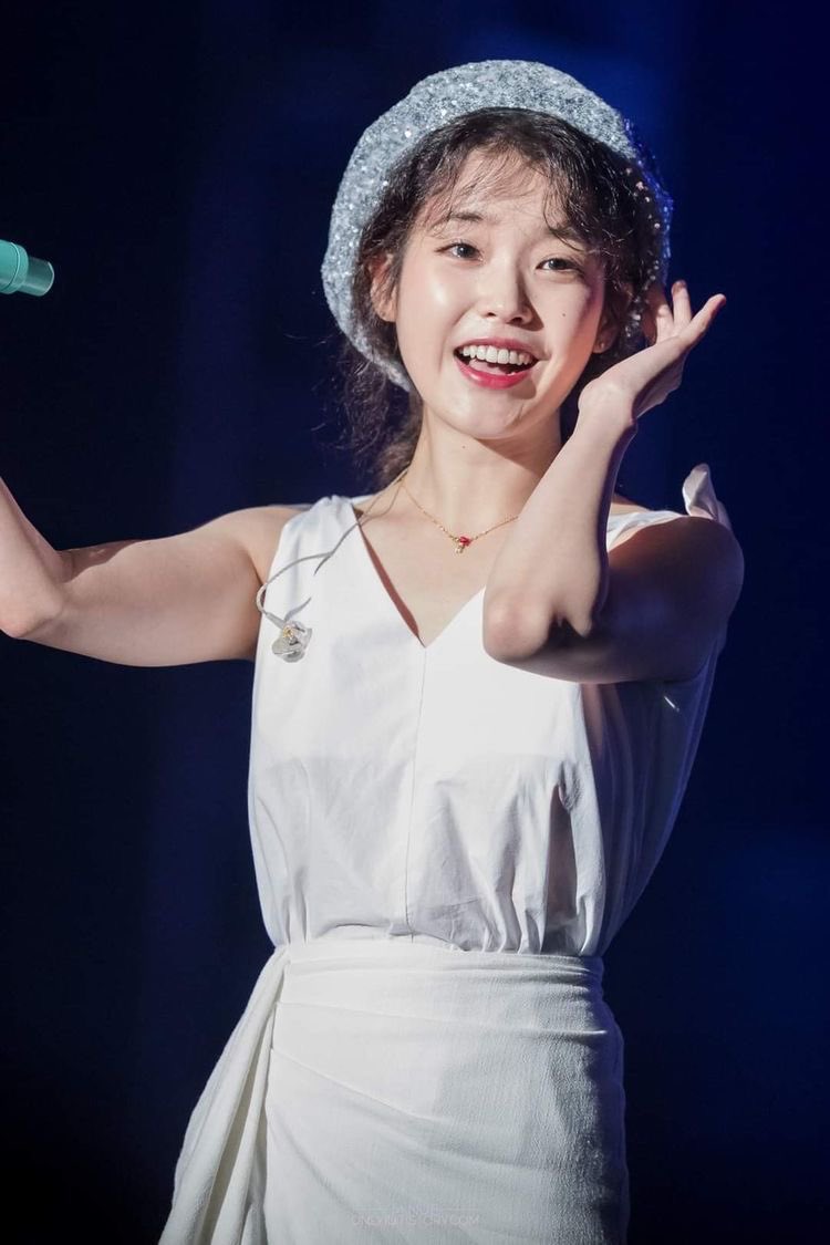 At Yoon Mi-Rae’s concert 