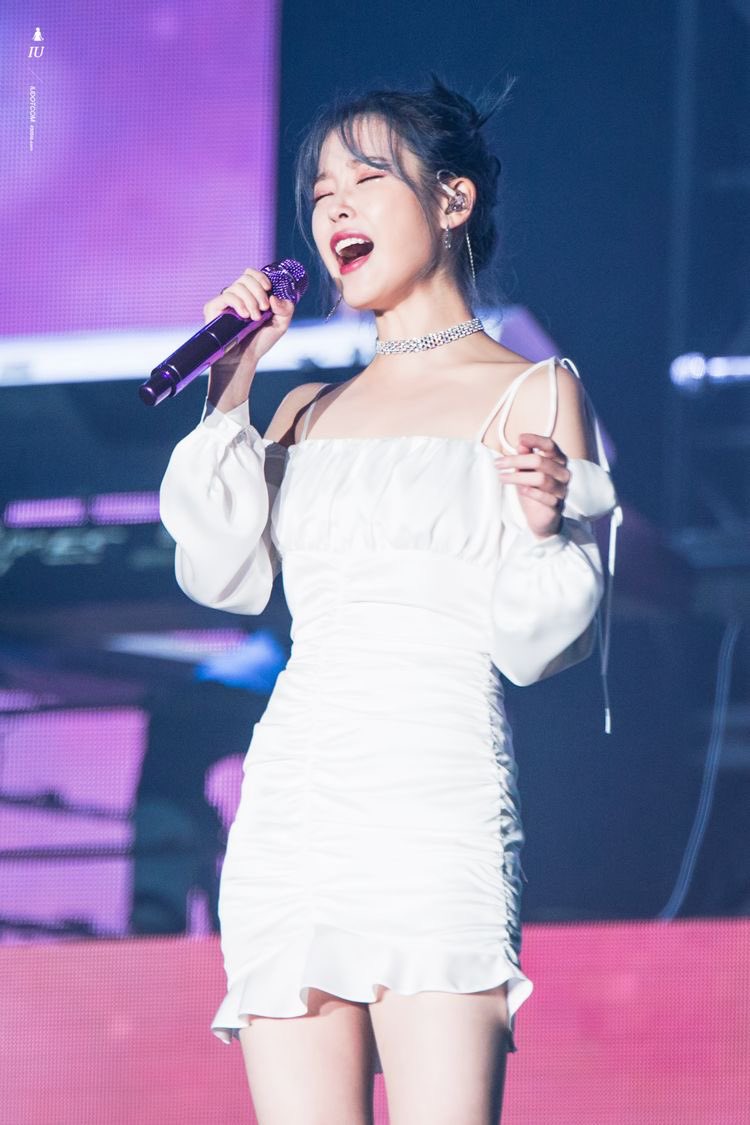 Love poem concerts gave us some of her best looks 