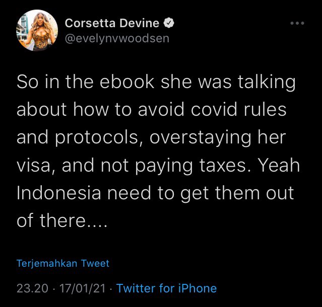 One99enO's tweet photo. Orang Indonesians tuh cintanya sama bule yang seperti ini! Bukan bule yang sudah dikasih tempat tinggal di bali malah seenak jidat mereka! https://t.co/U9eeVGi3Q3