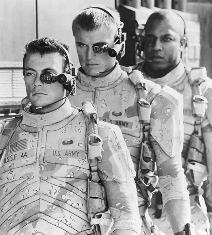 Behind the scenes of #UniversalSoldier #ScifiSunday (love this photo❤  Rest in peace to the very missed Tom 'Tiny' Lister Jr.)