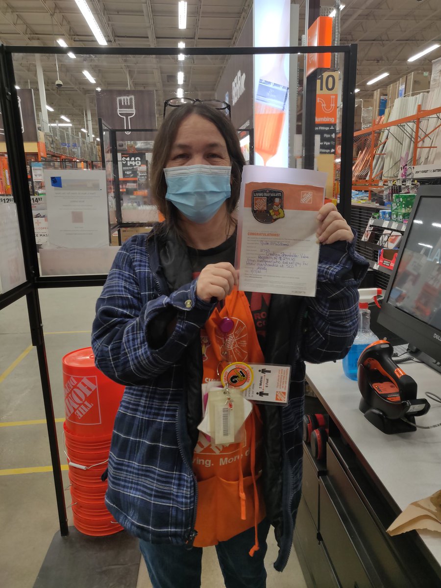 Julie says "Not on my watch!" Recovery of $300 at SCO. Great Job! <a href="/LakeThd/">Lake Orion THD</a> <a href="/DaxHofmann/">Dax Hofmann</a> @Babyruth223 <a href="/LindaSpears57/">Linda Spears</a> <a href="/AdamGAP33/">Adam G</a> <a href="/BrittanyFarrar4/">Brittany Farrar</a> <a href="/MsKGoober33/">Kristina</a> <a href="/michael_chirco/">Michael Chirco</a>