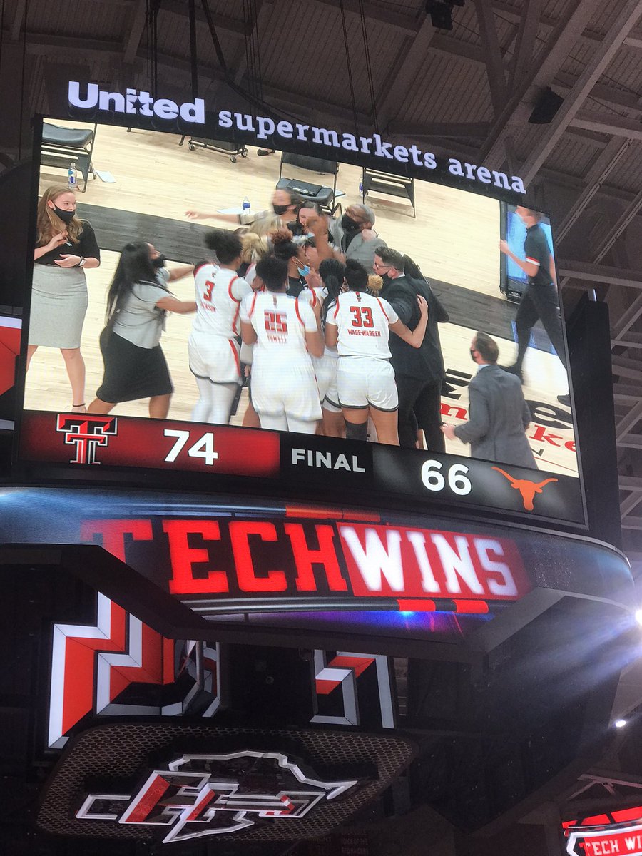 ttueaxj's tweet photo. HUGE WIN! Congrats @CoachGerlich  and @LadyRaiderWBB!!!  Great way for @GoinBandAlumni to go out for the season!  #Wreckem #SawedEmOff #ForNoel #TwentyThree https://t.co/qW9MvtHiAI