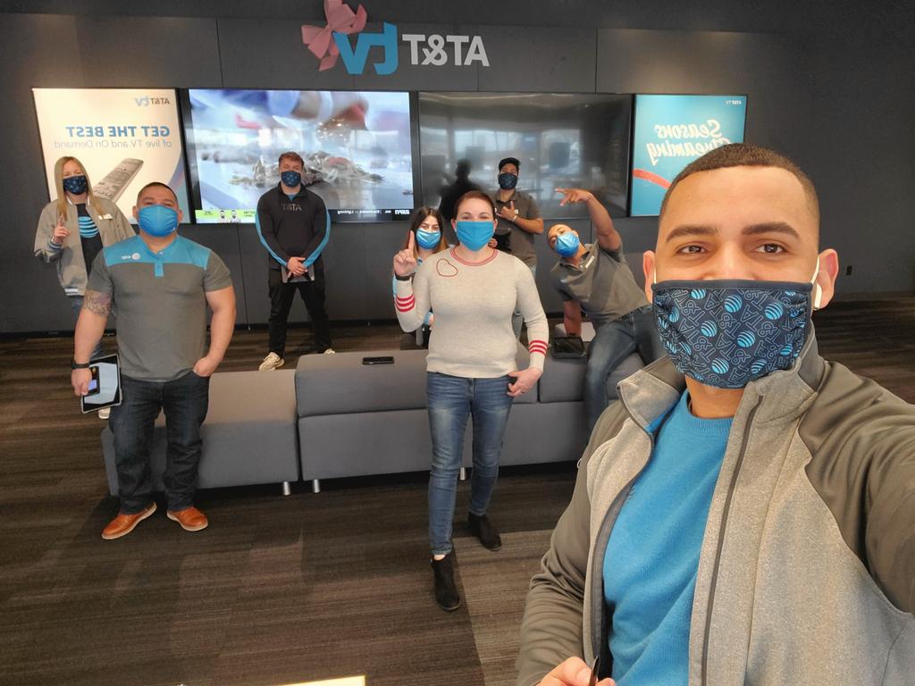 It's always great to be back at Lincolnwood. Lots of excitement &amp; great ideas around Business in 2021. #WeAreGLM #GrowtheBiz <a href="/GreaterLakesMkt/">Greater Lakes Market 🌊</a> <a href="/b_rothblott/">Bill Rothblott</a> <a href="/justinquelix/">Justin Trinidad</a> <a href="/ralford8764/">Coach Ray Alford</a> <a href="/LPerez4155/">Lucas Perez</a> @theeastregion <a href="/PaulaVofGLM/">Paula</a>