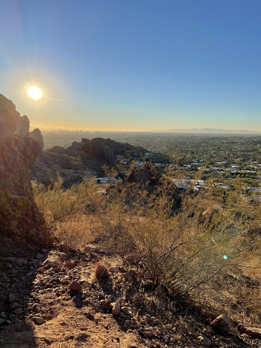 brianwacha's tweet photo. hiked Camelback Mountain today in AZ ☀️ https://t.co/snR0Dd8Rvt