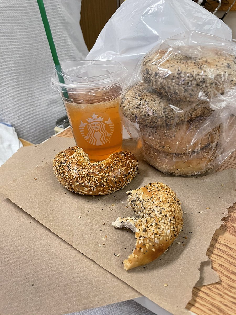 butta's tweet photo. Still at the hospital. Today’s for lunch! a A dozen Montreal mixed bagels from Bagel Nash (7355 Bayview Ave, Thornhill, ON L3T 5Z2. and a Granded Peach Iced Tea Less Ice Starbucks. 🍑🥯 https://t.co/Qu4UyJjPur