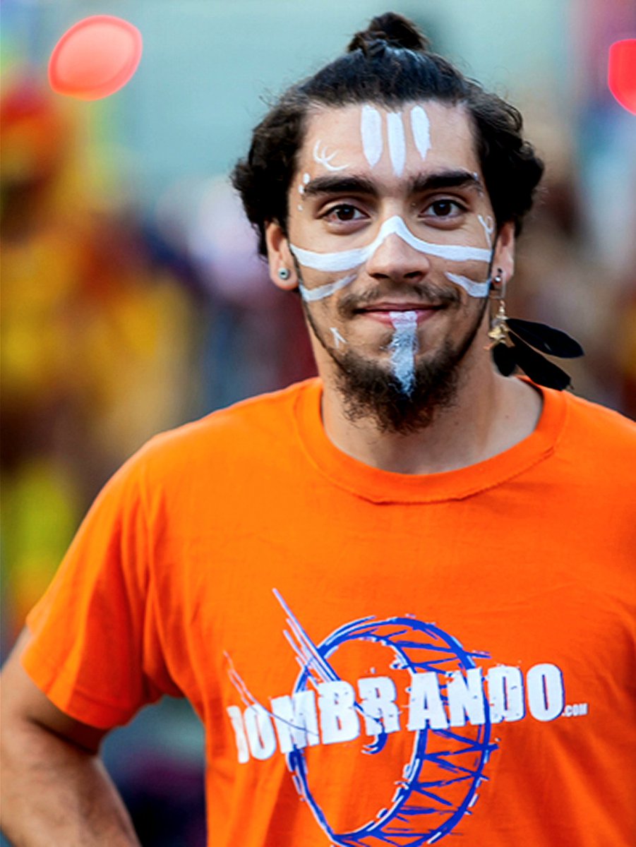 BrazilicaFest's tweet photo. Bombrando! (Lisbon, Portugal) performing with us for the International Samba Carnival Parade (2018)
🧡 BOMBRANDO 🧡
📸 Alan Henaghan
#Bombrando #Lisbon #Portugal #AlanHenaghan #Arts #Bateria #Beats #BrazilicaFest2021 #BringItOn21 #Carnaval #Culture #Creativity #Drumming https://t.co/dEAYRXPWfp