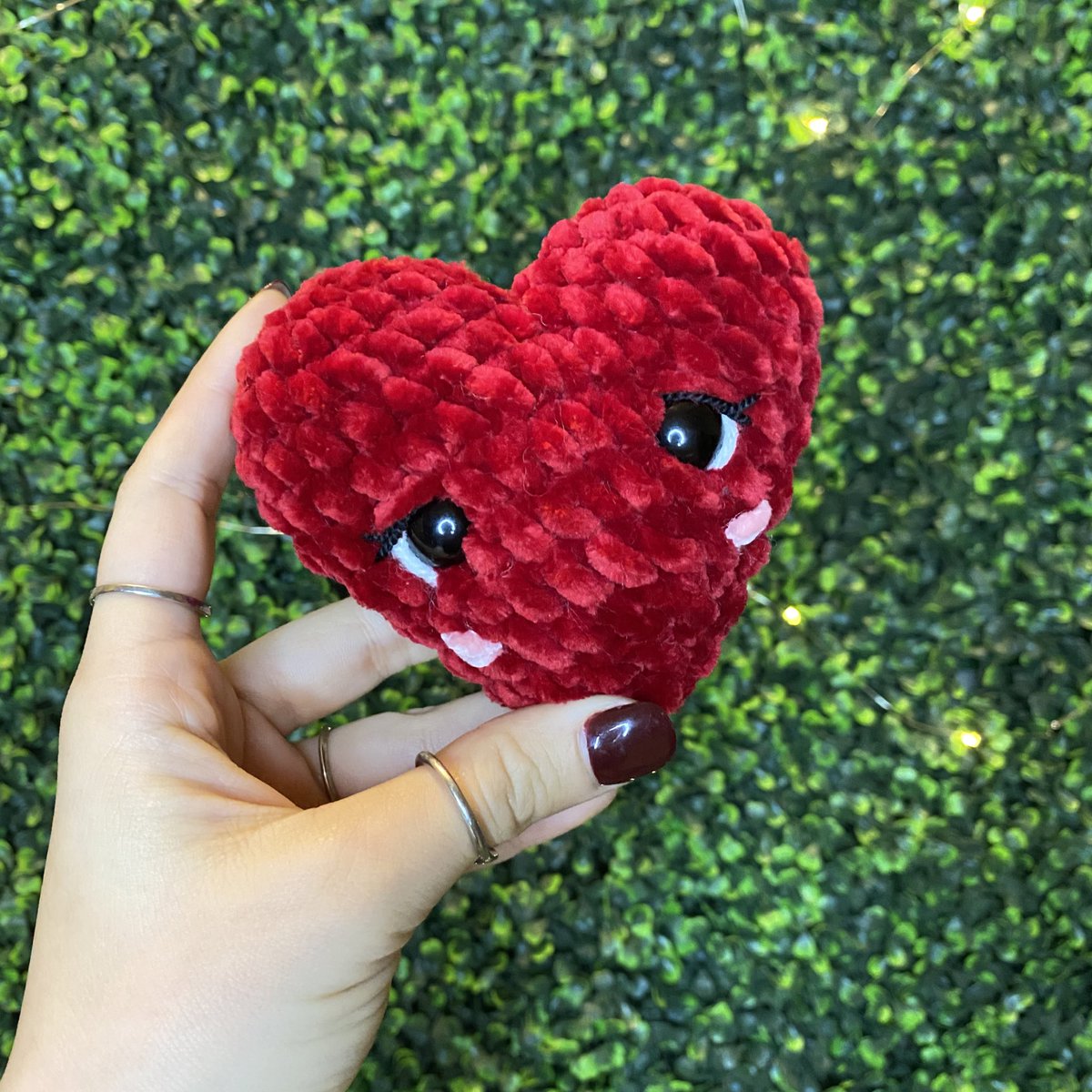 amthystart's tweet photo. cutesie lil hearts will be added to any package mailed out from now until valentine’s day 🥺♥️ https://t.co/ZZyNe8chwZ