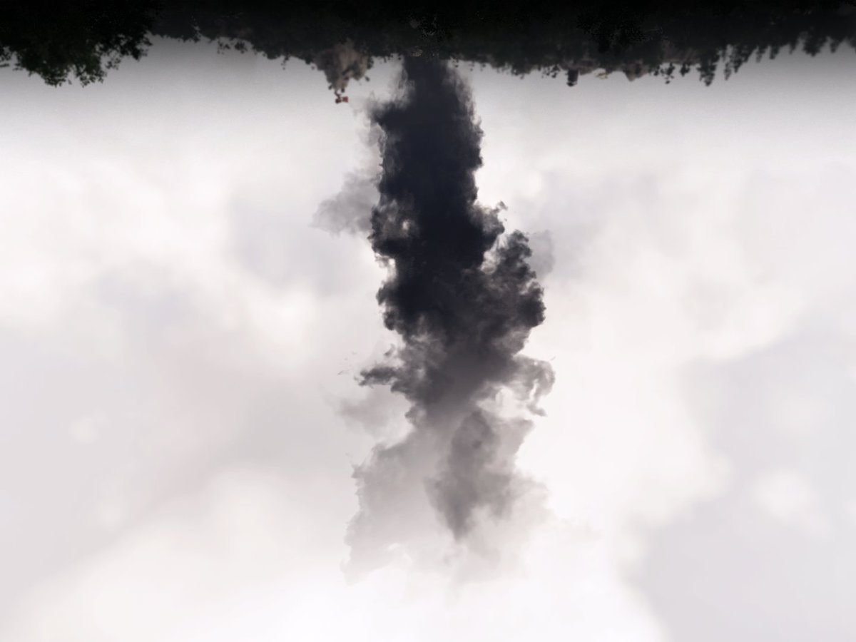 1rst shot was how to create a vertical dynamic in an horizontal shot. We found the 4:3 aspect ratio (with a vertical main subject, of course) quite efficient.Post edit wise : contrasts, unilateral vignette and horizon blur, then 180° rotation for "painting in water" effect.