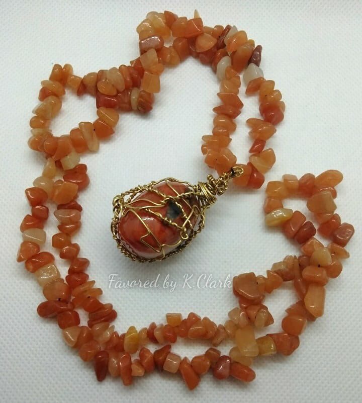 FavoredbyKClark's tweet photo. 〰️Custom Gem Chip Necklace〰️

🔥🤎Red Jasper &amp; Carnelian 🤎🔥

✨MADE TO ORDER 
•
•
Dm for orders 🛍
#gemstomes #jewelry #jasper #carnelian #etsyshop #etsyseller #etsy #handmade #inlineshop #blackowned #hebrew #shebrew #wiredwrapped #brewtique https://t.co/K78qPvcjWC