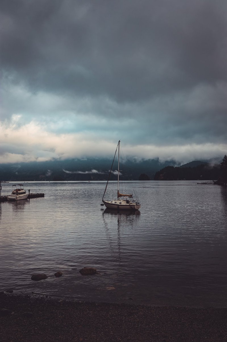 jamesrcs's tweet photo. Hooray! Thanks to the recommendations, we finally visited #DeepCove. Yummy donuts from Honey and a very peaceful beach. Where should we go next? #BCadventures https://t.co/izQ75FMI02