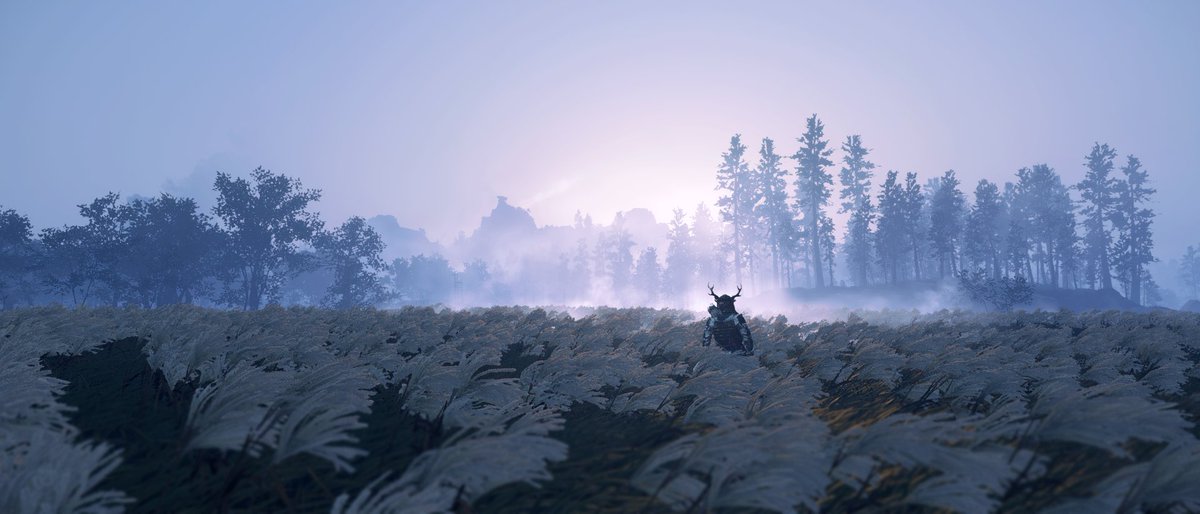 exactly the same idea here, usinf phi grid nd 21:9 again, because it's hard to resist to it.This time, I ex-centered the subject a bit, trying to make it slightly more about the land he's contemplating than himself alone.See how it went