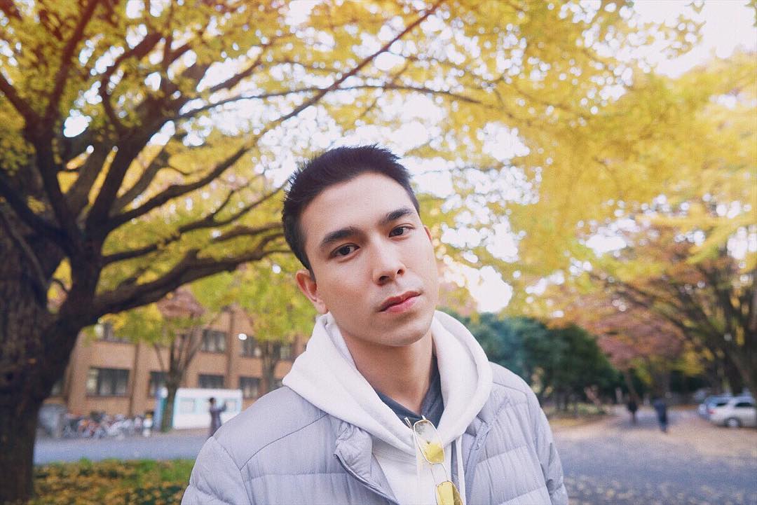 16 de enero, Villa RB.

—Apenas inicio el año <a href="/KxmJiSooB/">Jιsoo ⃕ ♡̷ೃ༄</a> y <a href="/SChangBin_B/">Changbin</a> habían llegado a Tailandia para visitarlo, justo un día antes del cumpleaños de la mujer, para así poder pasar la fecha juntos como la nueva familia que serían de ahora en adelante.