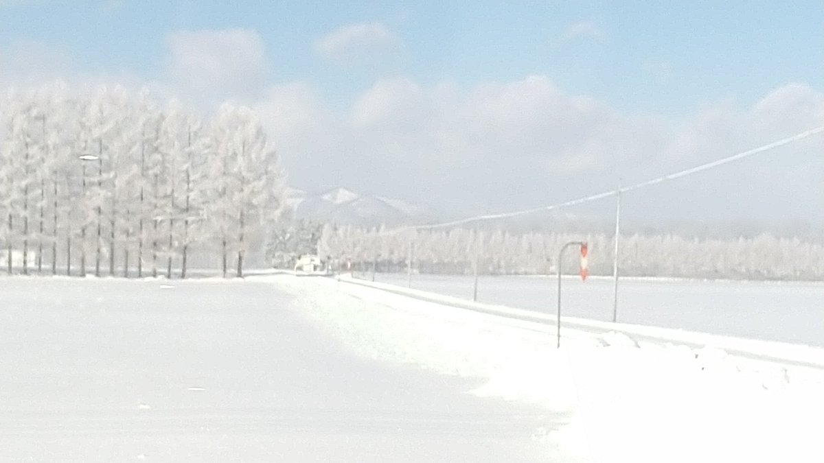 ゆうび こしあん派 ホワンホワンで可愛い風景 空気はキンキン