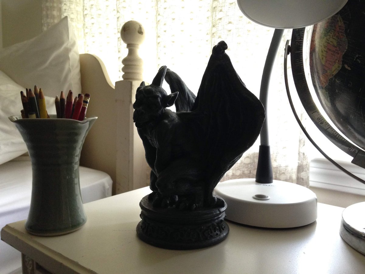 may 31 2018, some decorations in Buck’s bedroom and posing in the mirror with  @PatrickGibson00 