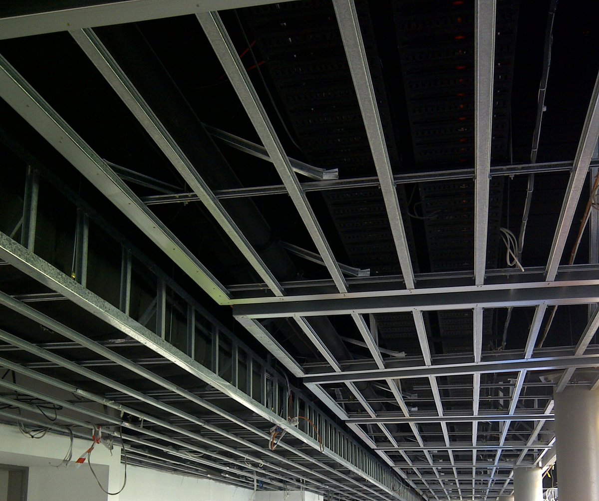 STUDCOBLDG's tweet image. Designed to be non-corrosive and guaranteed to last, Studco furring channels are of high quality and easy to use and install. They can be used to furr out the ceiling applications and are fastened onto the primary Top Cross Rail using a locking key clip.
#Studco #FurringChannel