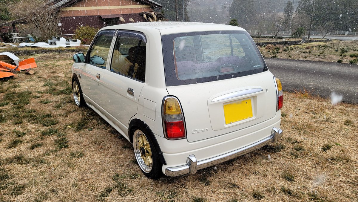 詳細聞いとる所やけどこのミラジーノ現状渡しで12万で欲しい人おらん？
家庭の都合で置き場が無くなってしまったらしい💦