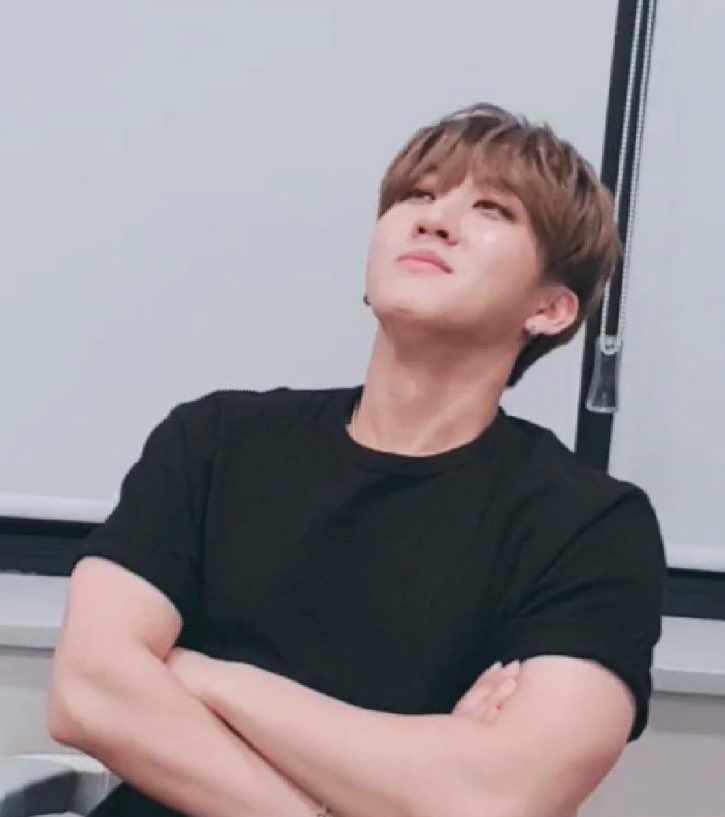 seo changbin wearing black outfits: a thread