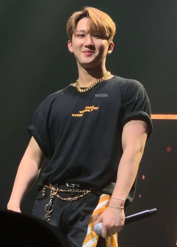 seo changbin wearing black outfits: a thread