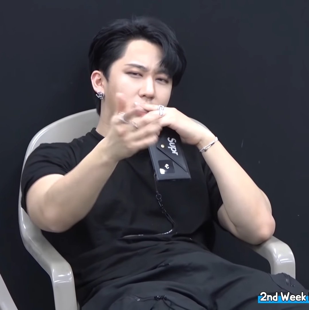 seo changbin wearing black outfits: a thread