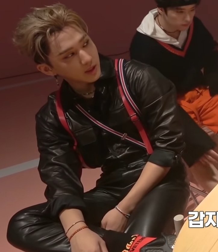 seo changbin wearing black outfits: a thread