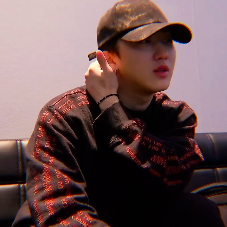 seo changbin wearing black outfits: a thread