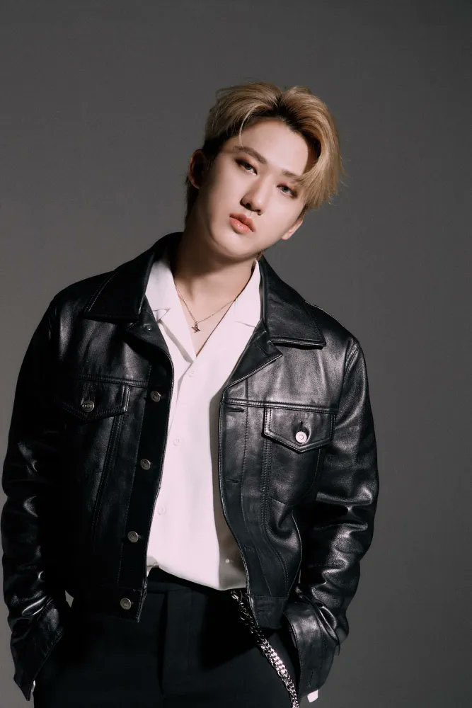 seo changbin wearing black outfits: a thread