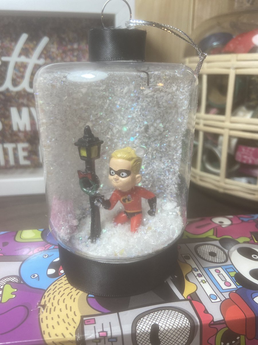 WunderlichEmily's tweet photo. New ornaments coming soon....  $14 each with free shipping fees https://t.co/j0HjpkOTav