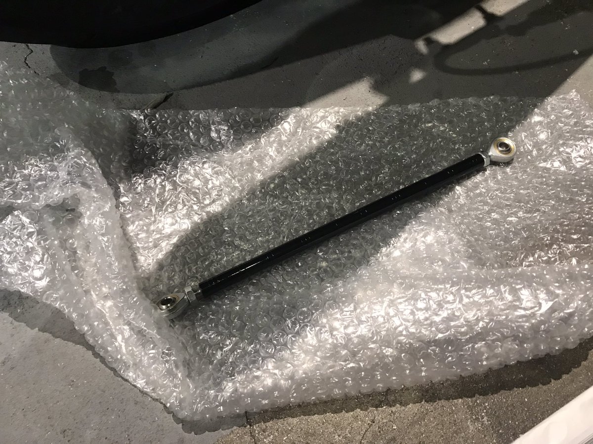 mori46492's tweet photo. cbx1000
リヤブレーキのトルクロッドをスイングアームからも取れるように溶接をしてもらう。センタースタンドを使えるようにする事が目的。
#cbx1000
#ブレンボ
#cnc
#swageline
#84mm
#カスタム https://t.co/mJ24DW9ojN