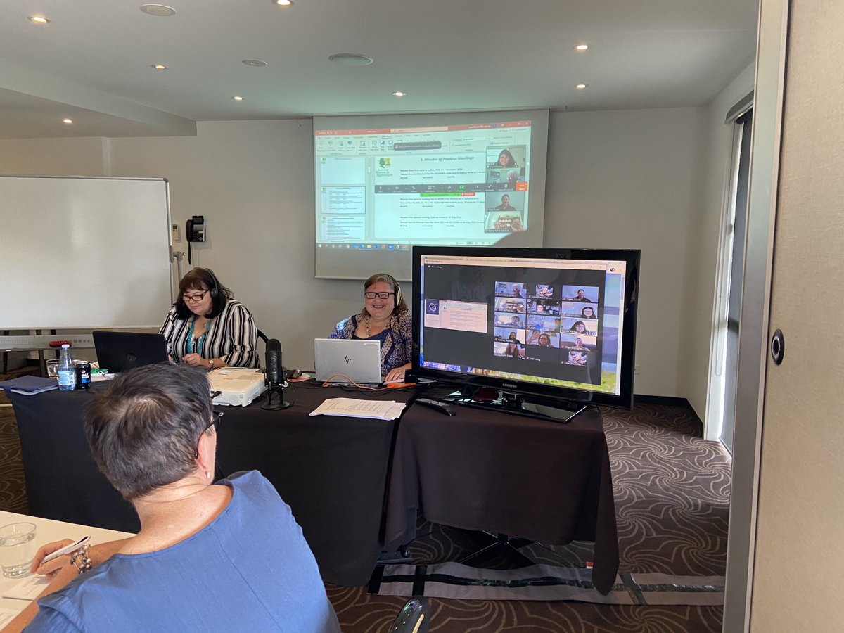cynth_mahons's tweet image. Fabulous to be at the ⁦@AustWomenInAg⁩ #awiaagm in Wangaratta and also connecting with members around Aust tuning in via zoom. Hearing from president ⁦@GlencliffeDairy⁩ Secretary ⁦@AgPeriUrban⁩ Treasurer ⁦@SkyeDouglass⁩ Soc Media leader ⁦@TianiCook⁩