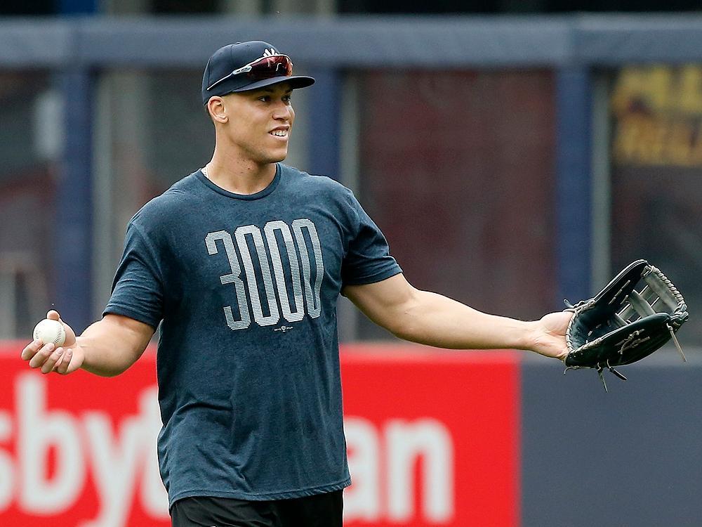 Yankees sign Aaron Judge to one year deal, Dodgers ink Bellinger