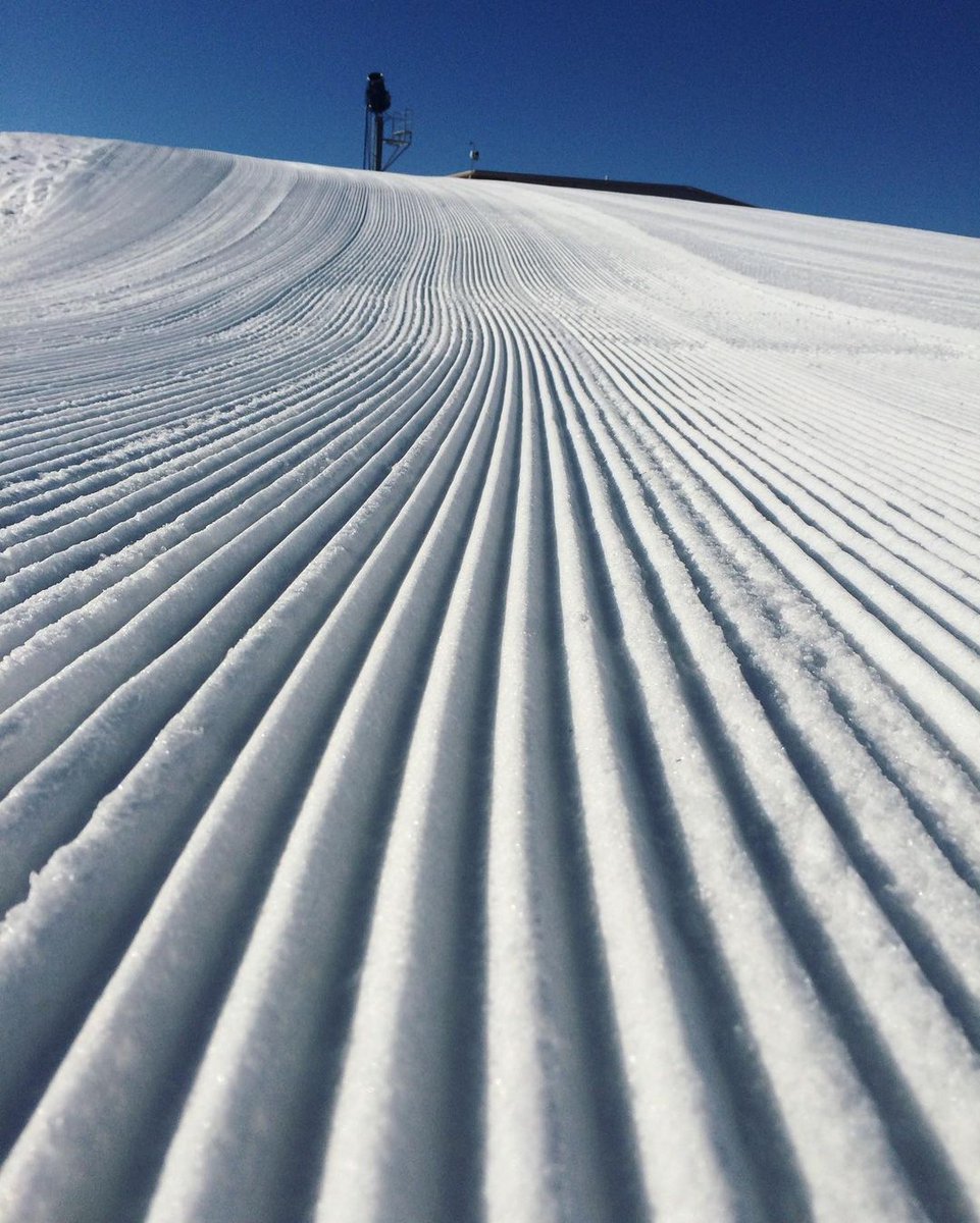 Shred some fresh powder on one of our slopes.
❄️📸: <a href="/hiddenvalleystl/">Hidden Valley STL</a>