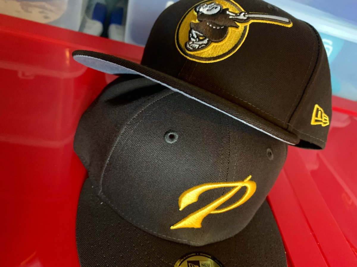 And of course I'll always pick up caps from my dear friends over at  @BillionCreation. Stay tuned for something new from our collaboration with BC as  @SDHatCollectors!