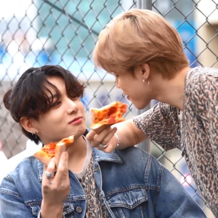 Seasons greetings 2020 vs Seasons greetings 2021 Jikook